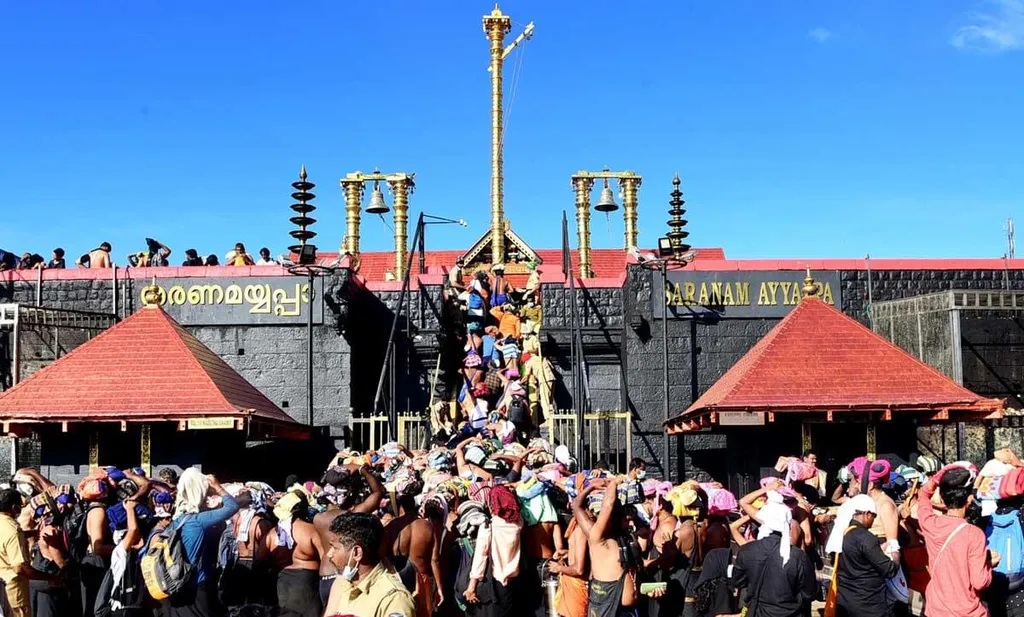 ആഗോള അയ്യപ്പസംഗമവും SNDP, NSS ചങ്ങാത്തവും മൂലം ശബരിമലയിലെ യുവതീപ്രവേശനക്കാര്യത്തിൽ CPM കൈക്കൊണ്ട നിലപാടിൽ നിന്ന് പിന്നാക്കം പോകുന്നതിലേക്കുള്ള തുടക്കം കുറിച്ചു കഴിഞ്ഞു.