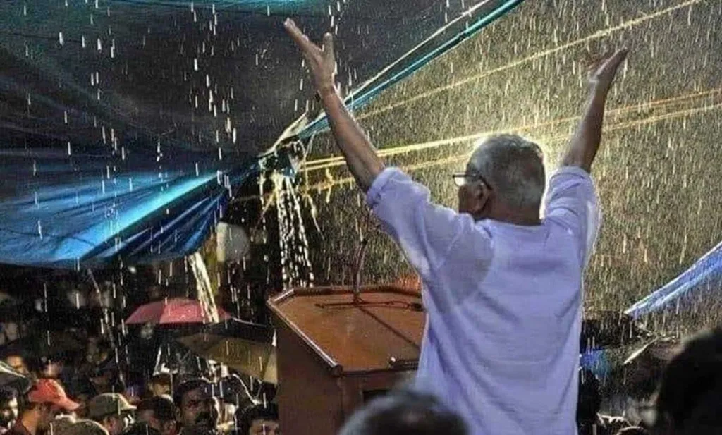 പാർട്ടിക്കകത്തും പുറത്തുമുള്ള ഏതൊരു പ്രതിയോഗിയേക്കാളും ബുദ്ധിവൈഭവം വി.എസിനുണ്ടായിരുന്നു. തന്നെ പിന്തുണച്ചിരുന്ന ബുദ്ധിജീവികളേക്കാൾ സഹജമായ ധൈഷണികത വി. എസിനുണ്ടായിരുന്നു.