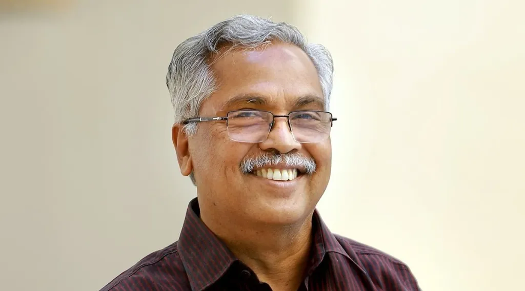  PM SHRI ധാരണാപത്രം ഒപ്പിടുന്നതുവരെയുള്ള നടപടികൾ ചില സി.പി.എം മന്ത്രിമാരും ഉന്നത ഉദ്യോഗസ്ഥരുമല്ലാതെ മറ്റാരും അറിഞ്ഞിട്ടില്ല. മുന്നണിയിലെയും മന്ത്രിസഭയിലെയും മറ്റെല്ലാവരെയും ഇരുട്ടിൽനിർത്തി ഒപ്പിട്ട നിഗൂഢ കരാറാണിത് എന്ന് ബിനോയ് വിശ്വം തന്നെയാണ് സൂചിപ്പിച്ചത്. 