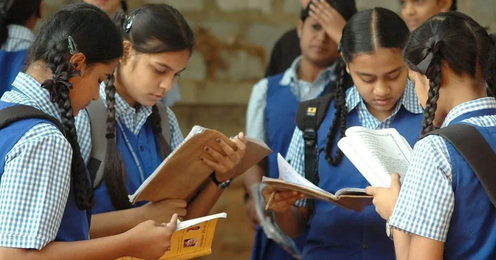 മൂന്നാം മോദി സർക്കാർ വന്നതോടെ, ചരിത്രപരമായ തിരുത്തലുകളിൽനിന്ന്, വിശകലനാത്മകമായ തിരുത്തലുകളിലേക്കുകൂടി എ​ൻ.സി.ഇ.ആർ.ടി പ്രവേശിച്ചിരിക്കുകയാണ്.