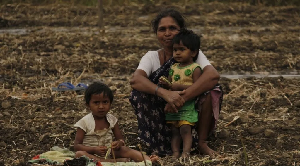 കേന്ദ്ര ഗവണ്‍മെന്റ് പുറത്തിറക്കിയ സാമ്പത്തിക സര്‍വ്വേ റിപ്പോര്‍ട്ടും ധനമന്ത്രി നിര്‍മ്മലാ സീതാരാമന്‍ ഇന്ന് അവതരിപ്പിച്ച കേന്ദ്ര ബജറ്റും കണ്ണടച്ചിരുട്ടാക്കുന്ന വിഷയം തൊഴിലില്ലായ്മയാണ്.