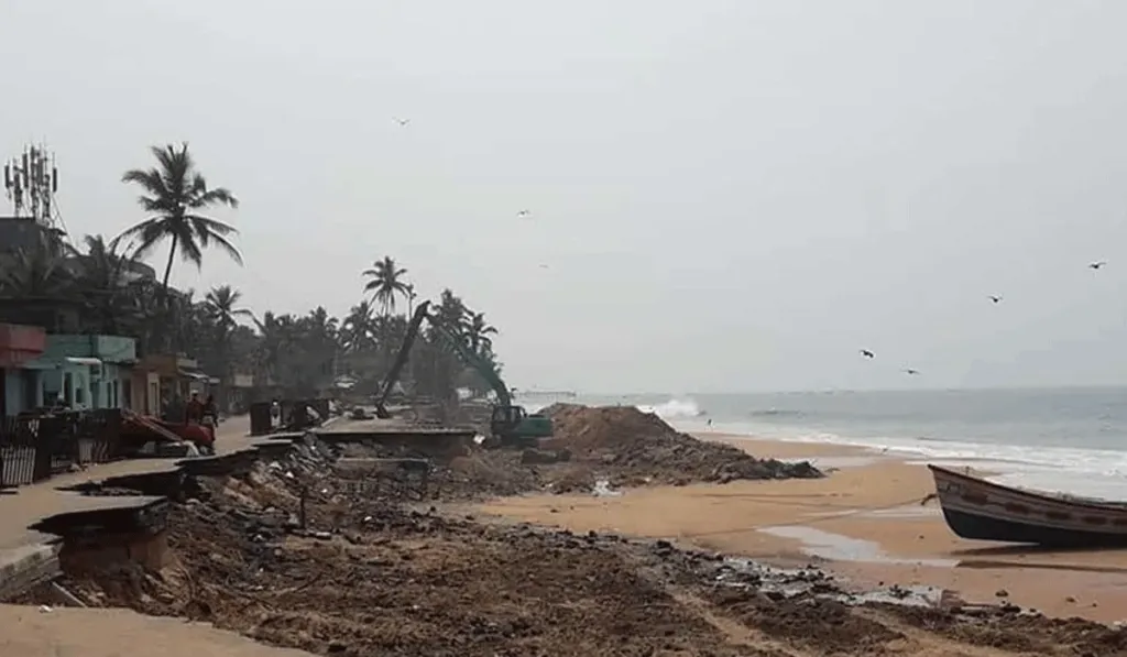 ശംഖുമുഖം കടപ്പുറത്തെ തീരശോഷണം