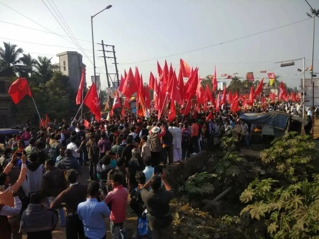 ഇടതുപക്ഷത്തിന്റെ ശക്തമായ ഒരു പ്ലാറ്റ്‌ഫോമിൽ നിന്ന് ജനാധിപത്യശക്തികളുടെ കൂട്ടായ്മയും മതനിരപേക്ഷതക്കുവേണ്ടിയുള്ള പോരാട്ടങ്ങളും വളർത്തിയെടുക്കണം. ബി.ജെ.പിയെ ഒറ്റപ്പെടുത്തി മതനിരപേക്ഷമായ സർക്കാരിനെ അധികാരത്തിലെത്തിക്കുകയെന്ന ഉത്തരവാദിത്വമാണ് സി.പി.ഐ (എം)-യുടെ മുന്നിലുള്ള സുപ്രധാനമായ വർത്തമാന രാഷ്ട്രീയ കടമ.