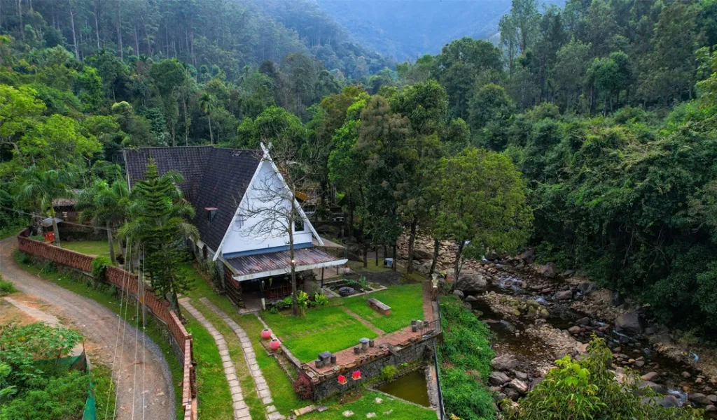 മുണ്ടക്കൈയിലുണ്ടായിരുന്ന റിസോർട്ടുകളിലൊന്ന്.