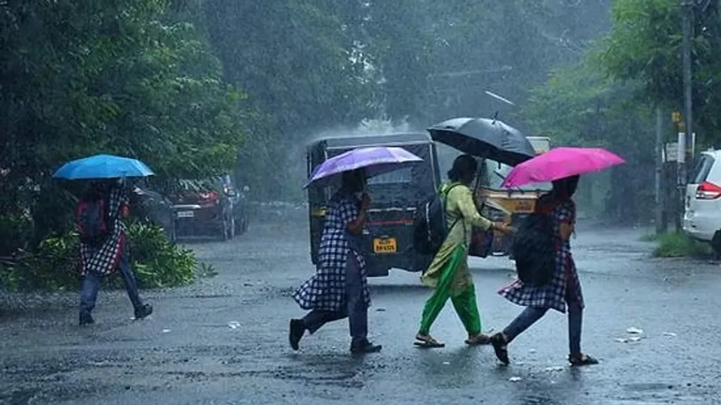 ദീർഘ ഹ്രസ്വകാല കാലാവസ്ഥ മുന്നറിയിപ്പുകൾക്കൊപ്പം  തൽസമയ നിരീക്ഷണത്തിന് ഏറെ പ്രാധാന്യമുണ്ട്. അതിനുള്ള ജനകീയ സംവിധാനങ്ങൾ കൂടുതൽ വിപുലപ്പെടേണ്ടതുണ്ട്.