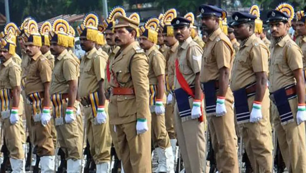 തങ്ങളുടേതായ ജോലി ചെയ്യുകയും ആവശ്യമായ വിശ്രമം ലഭിക്കുകയും ചെയ്യുന്നതിനാൽ സാധാരണഗതിയിൽ ഔദ്യോഗിക ജീവിതവും വ്യക്തിജീവിതവും നയിക്കാൻ കഴിയുന്ന പോലീസുകാരുണ്ട്.