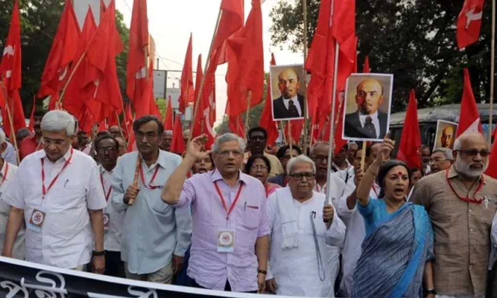 വിദ്യാർഥി മുന്നണിയിലും കർഷക മുന്നണിയിലും ഉള്ള പ്രവർത്തകർക്ക് ആശയവ്യക്തത  നൽകുന്നതിൽ യെച്ചൂരി നൽകിയ സംഭാവനകൾ ചരിത്രത്തിന്റെ ഭാഗമാണ്. 