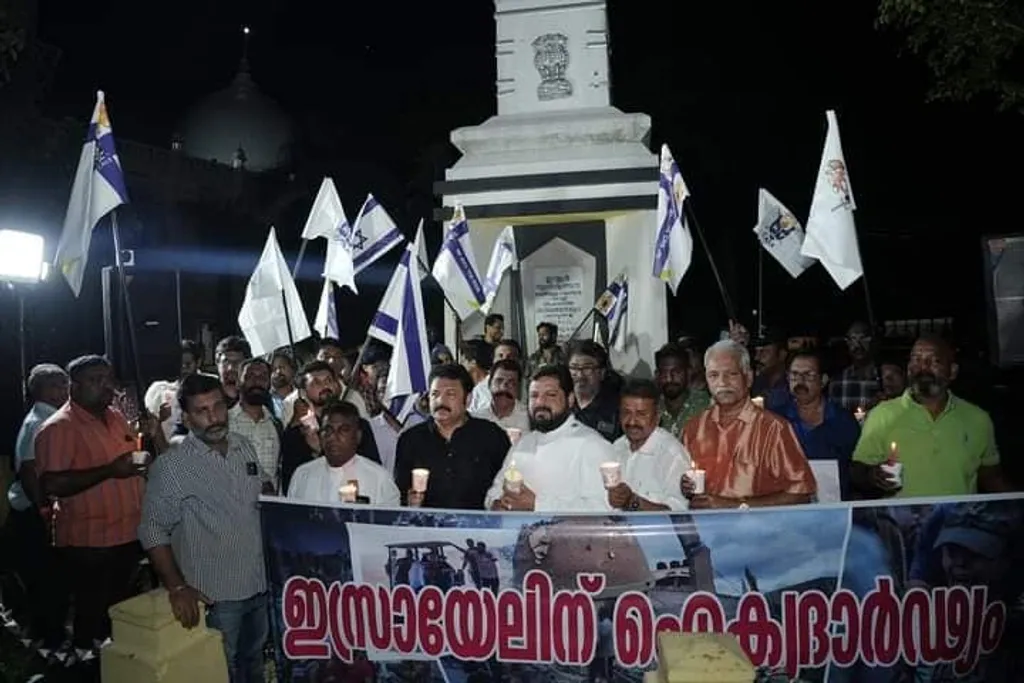 ഇസ്രായേലിന്റെ വിജയത്തിൽ സന്തോഷം കൊള്ളുന്ന കേരളത്തിലെ ക്രിസ്ത്യൻ വിശ്വാസികളിൽ പെട്ടവർ അറിയേണ്ടത് പലസ്തീൻ ക്രിസ്ത്യാനികൾ കരഞ്ഞു കൊണ്ടിരിക്കുകയാണെന്നാണ്.