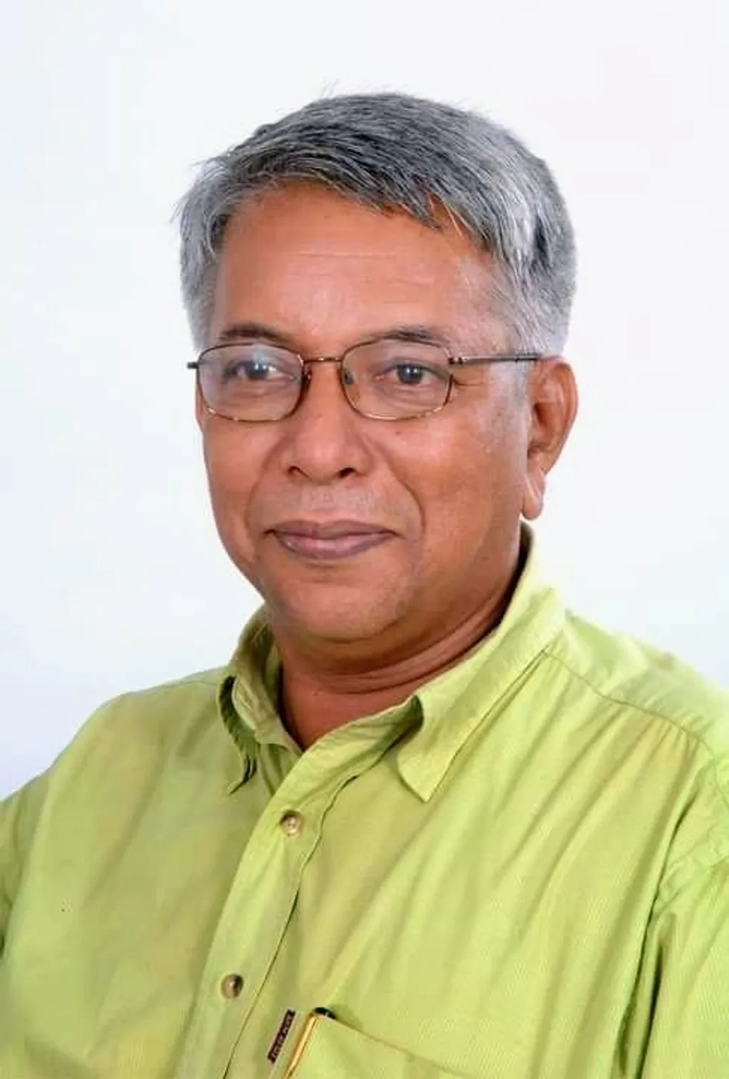കാലടി സർവ്വകലാശാലയിൽ എം.എ.യ്ക്കു ചേർന്ന സമയത്ത് പ്രൊഫസ്സറായിരുന്ന സ്കറിയാ സക്കറിയ മാഷ് ഞങ്ങൾക്ക് ക്ലാസ്സെടുക്കുകയും പത്തരയ്ക്ക് ഞങ്ങളെ റിഫ്രഷർ കോഴ്സിൽ ഇരുത്തുകയും ചെയ്യും. അന്നാണ് ടി.ബി. വേണുഗോപാലപ്പണിക്കരെ ആദ്യമായി കാണുന്നത്.