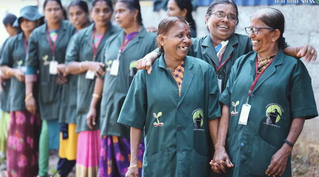 ഹരിതകർമസേനയുടെ പ്രവർത്തനം കൂടുതൽ ഫലപ്രദമാക്കാൻ, തൊഴിലാളികൾക്ക് സ്ഥിരതയുള്ള വരുമാനവും തൊഴിൽ ഉറപ്പും ലഭ്യമാക്കുന്ന നയപരിഷ്‌കരണങ്ങൾ അത്യാവശ്യമാണ്. 