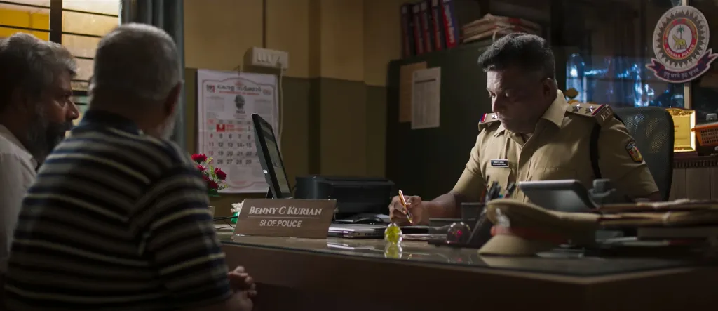 ബിനു പപ്പുവിന് തന്റെ കരിയറിൽ ഓർത്ത് വയ്ക്കാവുന്ന ഒരു കഥാപാത്രമാണ് ഈ സിനിമയിലുള്ളത്.