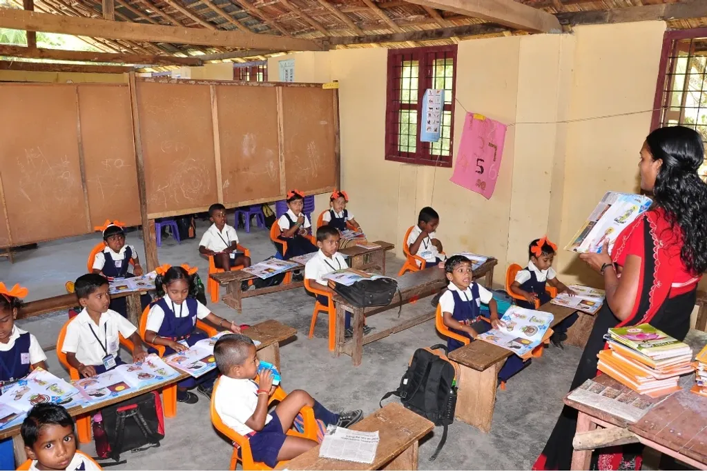 ഗോത്രമേഖലയിലെ സ്കൂളുകളിലെ, പ്രത്യേകിച്ച് ട്രൈബൽ സ്കൂളുകളിലെ വിദ്യാർത്ഥികളുടെ എണ്ണമെടുത്താൽ, ഇരുപതിനടുത്ത് കുട്ടികളുള്ള ക്ലാസ് മുറികൾ ചുരുക്കമാണ്.