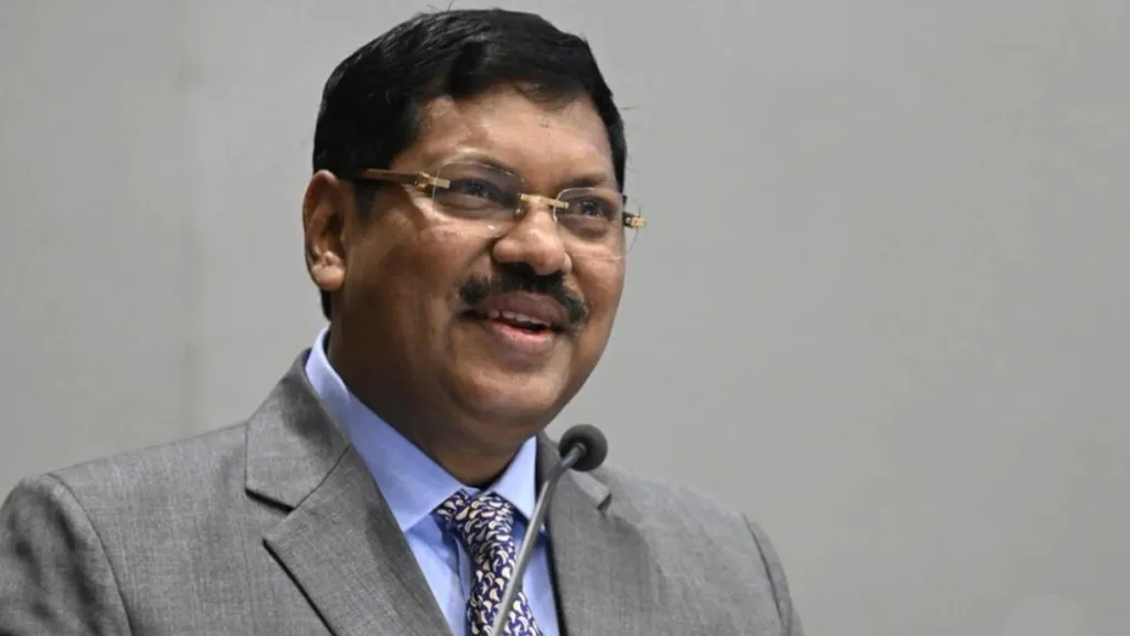 കേരളം, ബീഹാർ, സിക്കിം തുടങ്ങിയ സംസ്ഥാനങ്ങളുടെ ഗവർണറായിരുന്നു ഗവായ്. 