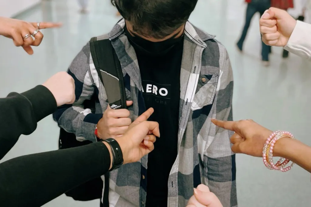 ഈ ലോകം നിർമിച്ചത് അവരല്ല. നമ്മൾ സൃഷ്ടിച്ച ലോകത്തിൽ നമ്മുടെ രോഗലക്ഷണങ്ങൾ അവരിലും കാണപ്പെടുന്നുണ്ടെങ്കിൽ ചികിൽസ ആവശ്യമുള്ളത് മുതിർന്നവർക്കാണ് എന്ന ലളിതയാഥാർത്ഥ്യം തിരിച്ചറിയാതെ ചൂരൽ ഭൂതകാലത്തിന്റെ മഹത്വത്തെക്കുറിച്ച് നെടുവീർപ്പിടുകയും ശിക്ഷണത്തിന്റെ പ്രാചീന മാതൃക പുന:സ്ഥാപിക്കാൻ മാർഗ്ഗങ്ങളന്വേഷിക്കുകയും ചെയ്യുന്നത് സഹതാപത്തോടെ മാത്രമേ കാണാൻ കഴിയൂ.