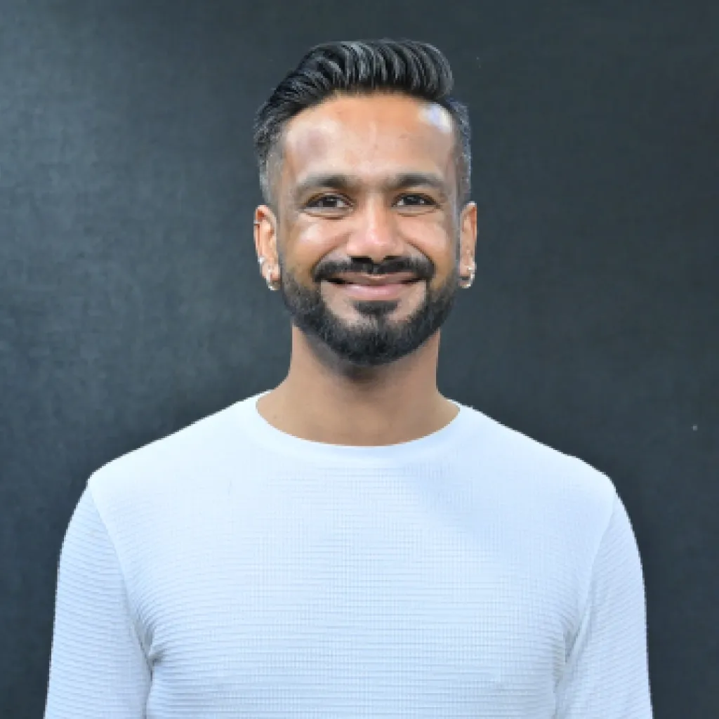 സംഖ്യകളിലേക്ക് ശരീരങ്ങളെ ചുരുക്കുന്നതിന്റെ സങ്കീർണ്ണതകൾ ധിരൺ ബോറിസയുടെ വരികളിലുണ്ട്.