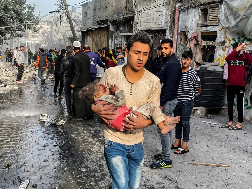 വംശീയ ഉന്മൂലനത്തിന്റെ ഉന്മാദം പിടിപെട്ടവരെപ്പോലെയാണ് ഇസ്രായേൽ സേന പലസ്തീനികളോട് പെരുമാറി കൊണ്ടിരിക്കുന്നത്.