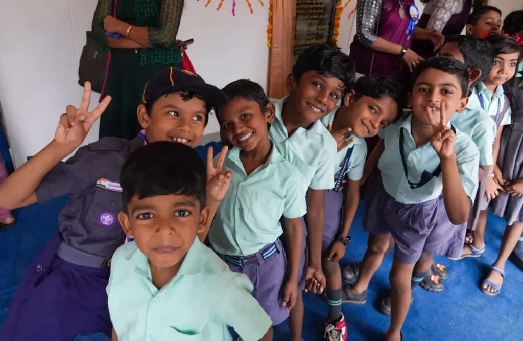 ബാല്യകാലം ബാധ്യതയുടേതും ആയിരുന്നേയ്ക്കാം. എന്നാൽ ലോകത്ത് പത്തു കുട്ടികളിൽ ഒരാൾ വീതം പ്രൈമറി സ്കൂളിൽ പോകുന്നില്ല എന്ന് യുനെസ്കോ കണക്കുകൾ സൂചിപ്പിക്കുന്നു.