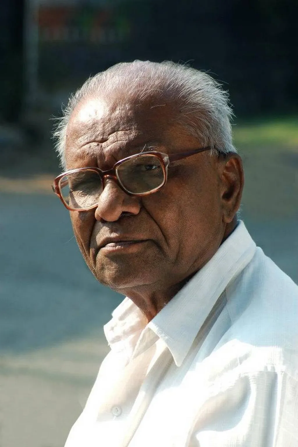 ഗോവിന്ദ് പൻസാരെയെന്ന യുക്തിവാദിയായ സി.പി.ഐ ആക്റ്റിവിസ്റ്റ് വധിക്കപ്പെട്ട ഉടനെയാണ് ‘വിവേക്ചി’ എന്ന ഡോക്യുമെന്ററിയുടെ ചിത്രീകരണം ആരംഭിക്കുന്നത്. 