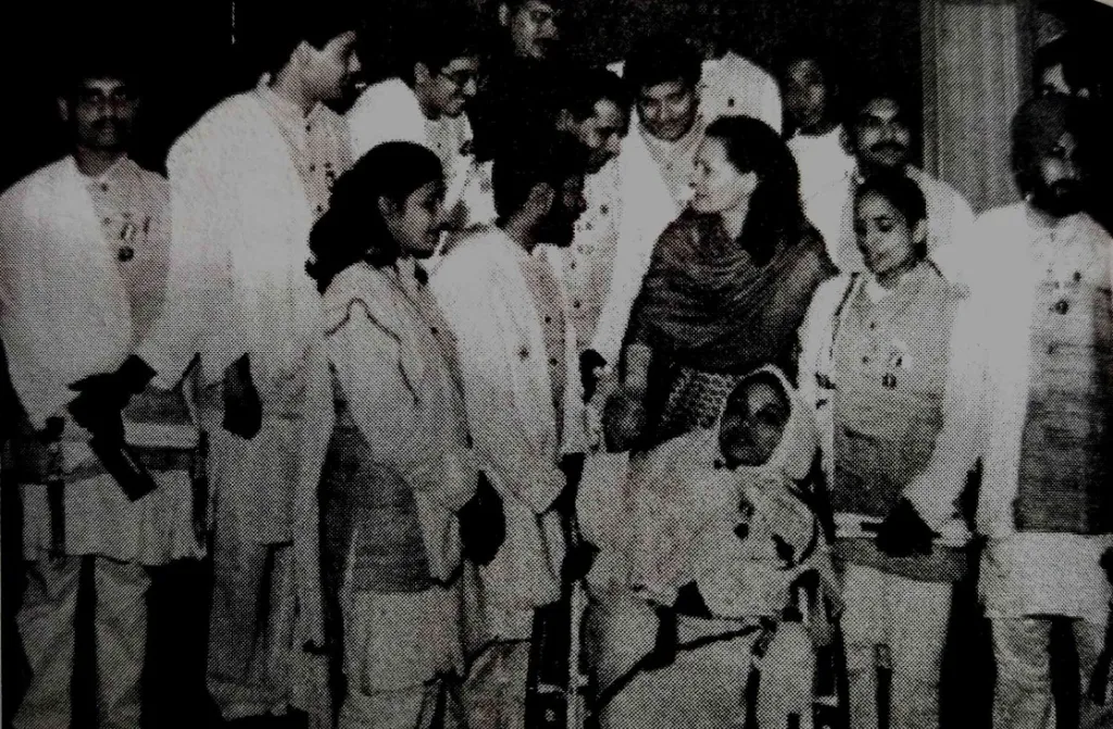 നാഷണൽ പുരസ്കാരജേതാക്കൾക്കും സോണിയാഗാന്ധിയ്ക്കുമൊപ്പം റാബിയ