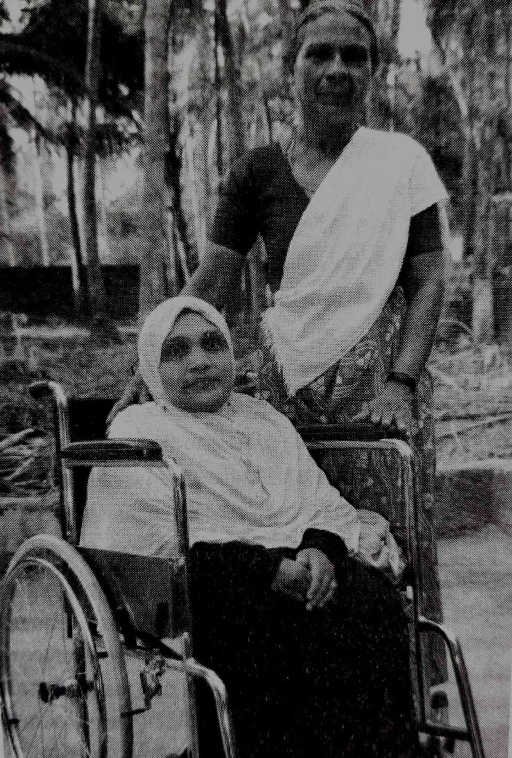 ആത്മസുഹൃത്ത് ലക്ഷ്മിയോടൊപ്പം