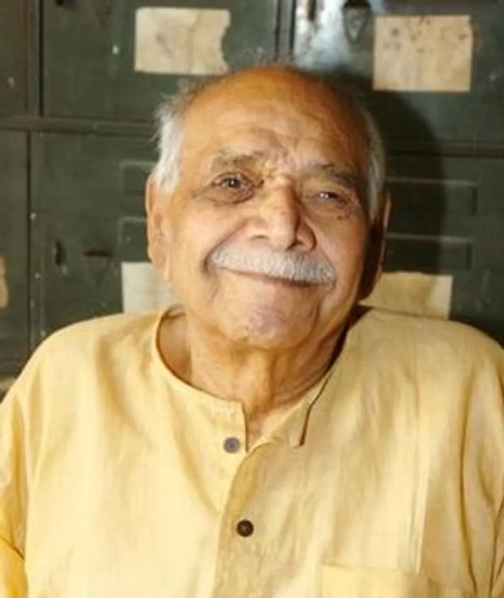 മുൻ ഐ.സി.എച്ച്.ആർ ചെയർമാൻ ആർ.എസ്. ശർമ്മ