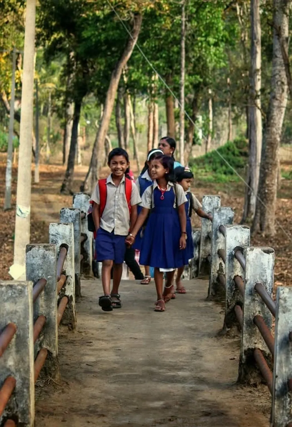വിദ്യാഭ്യാസം എന്ന ഏർപ്പാട് ആരംഭിക്കുന്നതുതന്നെ വിദ്യാർത്ഥികളെ ‘ഒരു’ പാഠം പഠിപ്പിച്ചുകളയാമെന്നു വച്ചാണ്, നിലയ്ക്ക് നിർത്താനാണ്. വിദ്യാർത്ഥികളെ അടക്കിയിരുത്തി സ്വാതന്ത്ര്യത്തെക്കുറിച്ച്  നാം പ്രഘോഷിക്കും. 