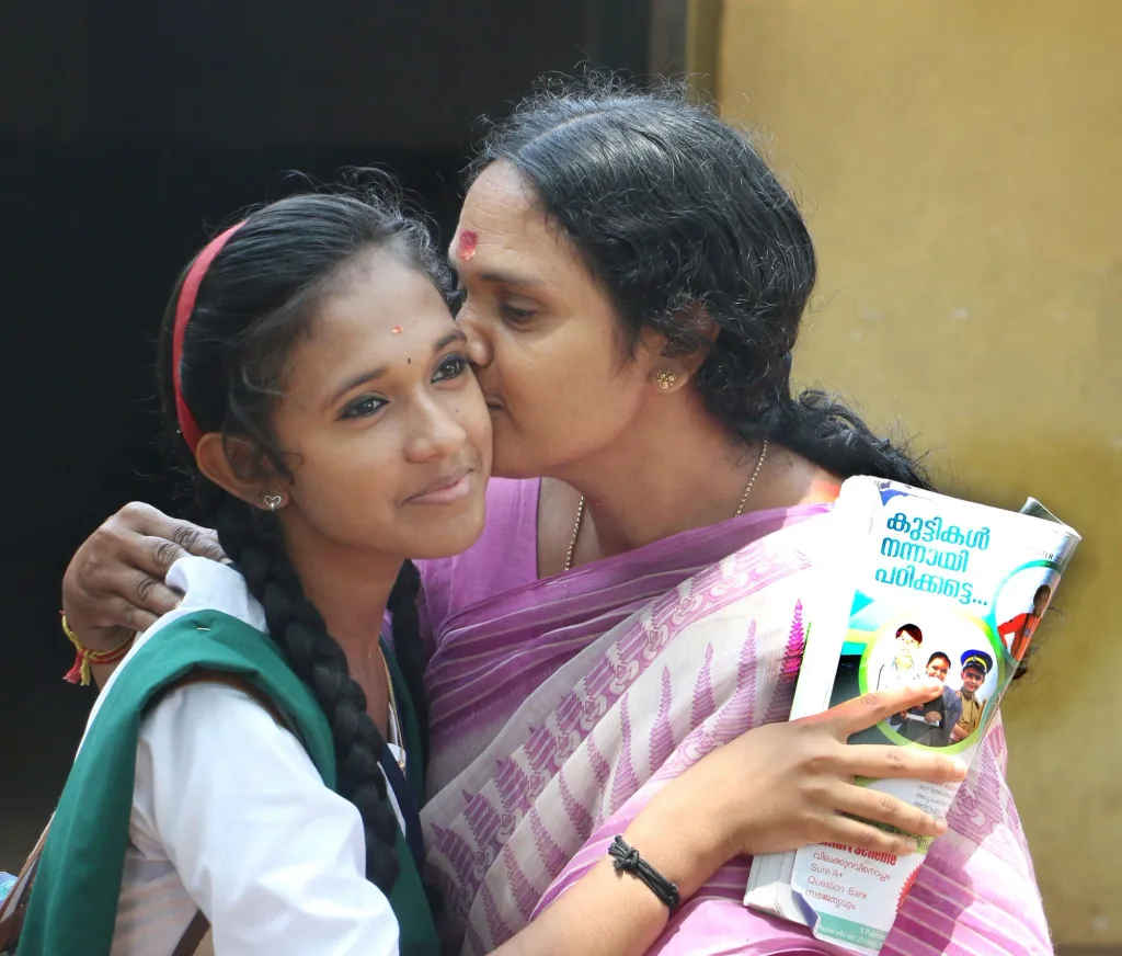 കുട്ടികളെ തോൽപ്പിക്കൽ ഈ സർക്കാരിന്റെ നയമല്ലെന്നും എട്ടാം ക്ലാസിൽ തുടങ്ങി ഘട്ടം ഘട്ടമായി മാത്രമേ മിനിമം മാർക്ക് പദ്ധതി പത്താം ക്ലാസിലേക്ക് വ്യാപിപ്പിക്കൂ എന്നും സർക്കാർ നിലപാടെടുത്തു. /Photo: Facebook, Sreekanth S