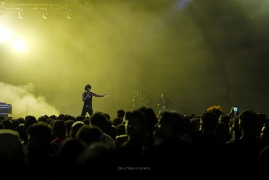 കലയുടെ രാഷ്ട്രീയശരി കലാകാരർക്കും വേണ്ടതല്ലേ എന്ന ചർച്ച ലോകത്ത് ഇന്ന് സജീവമാണ്. അതിനോട് എത്രതന്നെ യോജിച്ചാലും വിയോജിച്ചാലും, കലയെപ്പോലെ ​തന്നെ കലാകാരരും ഓഡിറ്റ് ചെയ്യപ്പെടുക തന്നെ ചെയ്യും. ഇനിയുള്ള കാലം അത് ആവശ്യപ്പെടുന്നുമുണ്ട്. Photo/ Vedanwithword