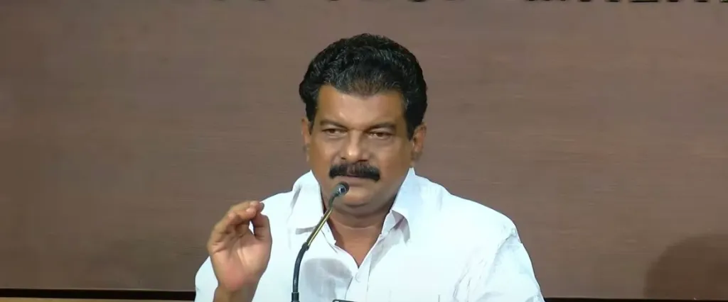 കേരളത്തിലെ സർക്കാരിനെയും സി പി ഐ (എം)നേയും  പ്രത്യേകിച്ചും ആഭ്യന്തര മന്ത്രി കൂടിയായ മുഖ്യമന്ത്രി പിണറായി വിജയനെയും പലതരത്തിലുള്ള ആരോപണങ്ങളുടെ സംശയവലയത്തിൽ നിർത്തിക്കൊണ്ട് ഭരണപക്ഷ സ്വതന്ത്ര എം എൽ എ ആയിരുന്ന   പി.വി.അൻവർ ഉന്നയിച്ച ആരോപണങ്ങളിൽ പ്രധാന കുറ്റവാളി പൊലീസാണ്. 