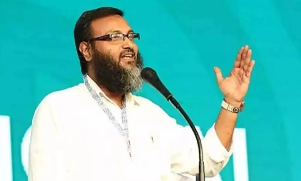  മൗലികവാദികളുടെ ആശങ്കകൾ സങ്കുചിതമാണെന്ന് അവരെ പറഞ്ഞു മനസ്സിലാക്കാനാവും എന്നൊന്നും തോന്നുന്നില്ലെങ്കിലും ചർച്ചകൾക്ക് അവസരമുണ്ടാകണം. 