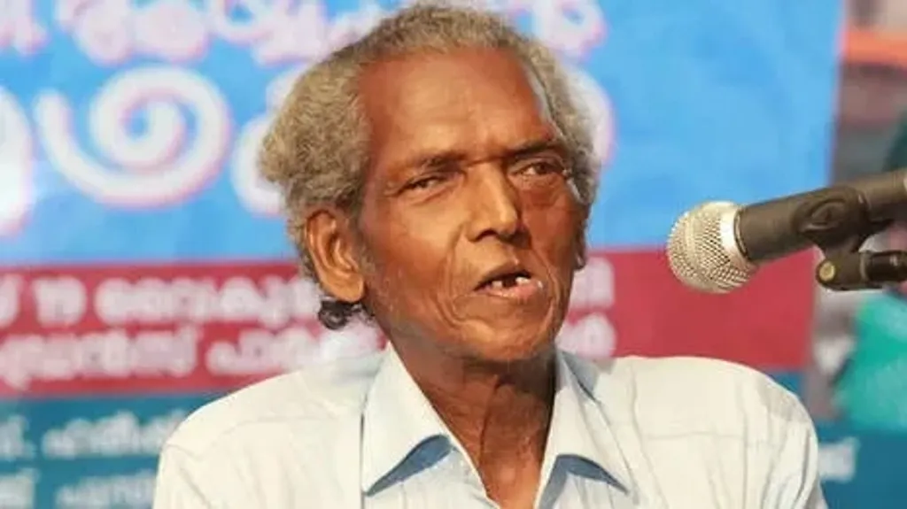 ധൈഷണികതയെ സംബന്ധിച്ച എല്ലാ വരേണ്യ സാമ്പ്രദായിക കാഴ്ചപ്പാടുകളെയും നിരാകരിച്ചുകൊണ്ടാണ് ഏറ്റവും അടിത്തട്ടിൽ കിടക്കുന്ന ഗിരിവർഗ പശ്ചാത്തലത്തിൽ നിന്ന് നിശിതമായ സാമൂഹ്യാപഗ്രഥനശേഷിയുമായി കേരളത്തിന്റെ ബൗദ്ധിക മണ്ഡലത്തിലേക്ക് സലീംകുമാർ കടന്നുവന്നത്.