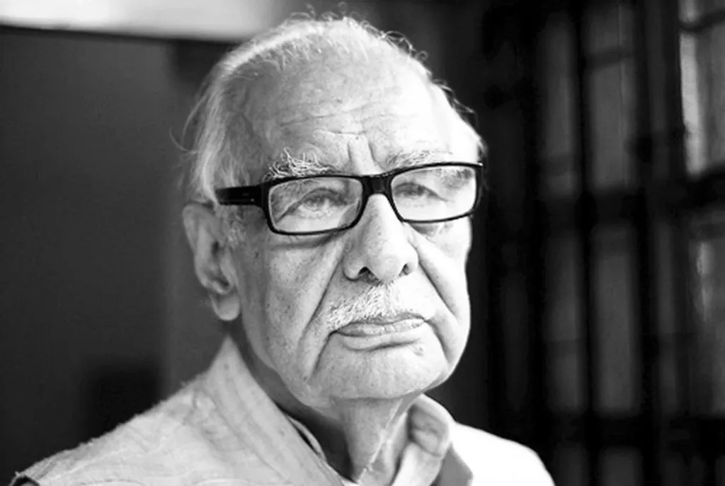 ‘‘പ്രതിപക്ഷ നേതാവ് അടൽ ബിഹാരി വാജ്പേയ് ദുർഗയെന്ന് പ്രശംസിച്ചപ്പോൾ ഇന്ദിരാഗാന്ധി ഒരു മന്ദഹാസത്തോടെയാണ് അതിനോട് പ്രതികരിച്ചത്. വിജയകരമായ യുദ്ധത്തിനുശേഷം തിരിച്ചെത്തിയ റോമൻ സാമ്രാജ്യാധിപന്റെ ഭാവമായിരുന്നു അവർക്ക്’’ കുൽദീപ് നയ്യാർ ആത്മകഥയിൽ എഴുതുന്നു.