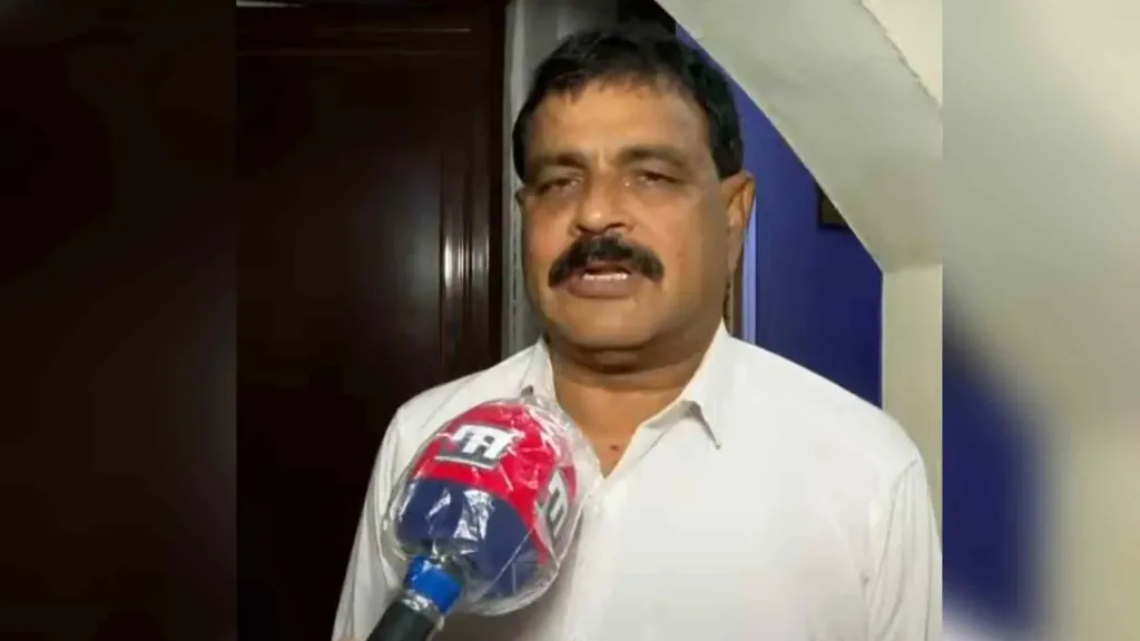 ഇടതുപക്ഷം ജയിക്കാതിരിക്കാൻ ബി.ജെ.പിയും എസ്.ഡി.പി.ഐയും യു.ഡി.എഫിന് വോട്ട് മറിച്ചു ചെയ്തുവെന്നത് വ്യക്തമാണ്. ഫലം വരുന്നതിന് മുമ്പ് എൻ.ഡി.എ സ്ഥാനാർത്ഥി അഡ്വ. മോഹൻ ജോർജ്  മാധ്യമങ്ങളോട് തുറന്നു പറഞ്ഞതാണ്. 