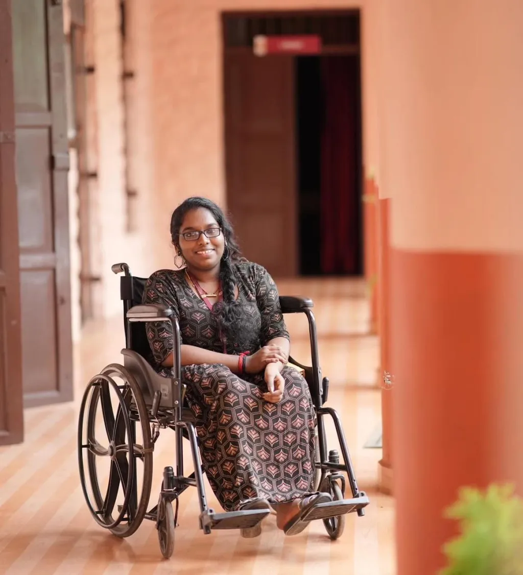 പത്തനംതിട്ട കാതോലിക്കേറ്റ് കോളേജ് ചെയർപേർസൺ രേവതി.