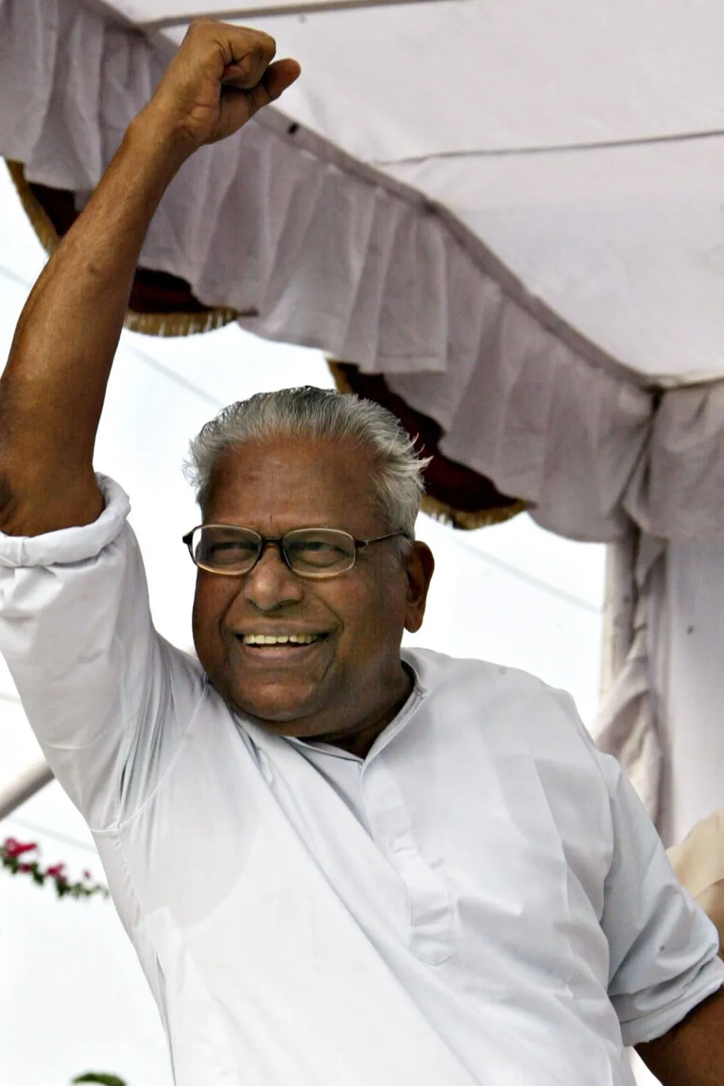 കേരള രാഷ്ട്രീയ ചരിത്രത്തിൽ ഇത്രയേറെ സംഭവബഹുലമായ ജീവിതം മറ്റൊന്നില്ല. ചെറുതും വലുതുമായ നിരന്തരമായ പോരിൻ്റെ ചരിത്രമായിരുന്നു അത്.
