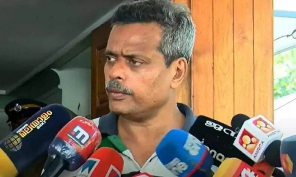  തിരുവനന്തപുരം മെഡിക്കൽ കോളേജിലെ ഡോ. ഹാരിസ് ചിറയ്ക്കല്‍