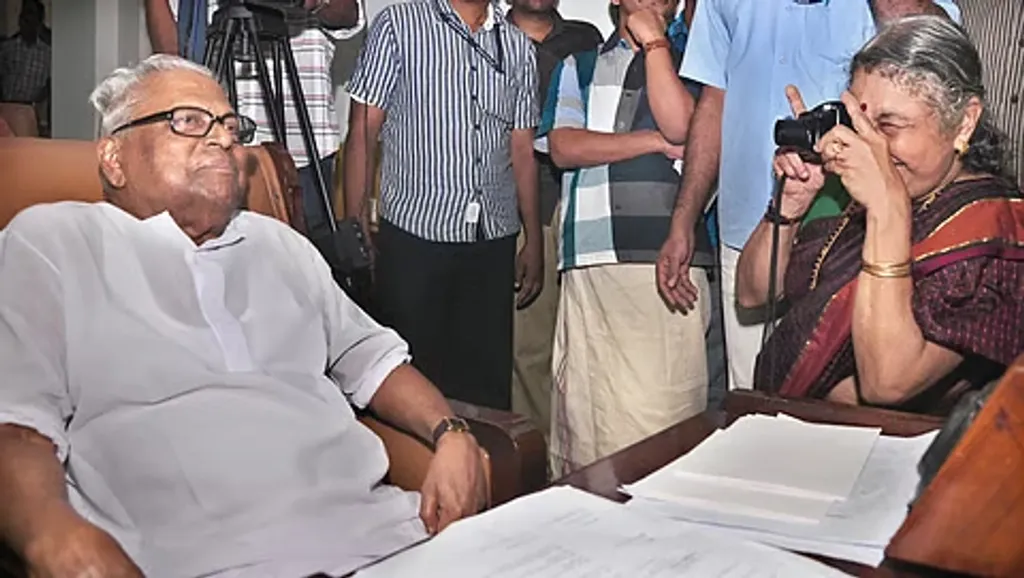 സ്ത്രീപ്രസ്ഥാനങ്ങളെ, ‘അന്വേഷി’യെ ഇത്ര മനസ്സിലാക്കുകയും പൂർണമായും പിന്തുണക്കുകയും ചെയ്ത മറ്റൊരു നേതാവില്ല. വി. എസ് എന്ന ജനനായകൻ അതുകൊണ്ടുതന്നെ ഒരിക്കലും മരിക്കില്ല. ലക്ഷോപലക്ഷം