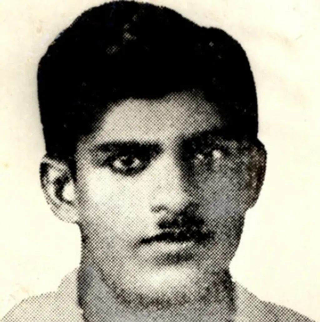 ഇന്ത്യൻ നാഷണൽ ആർമിയുടെ ഹീറോ ആയി മാറിയ വക്കം ഖാദറിനെ മദ്രാസ് സെൻട്രൽ ജയിലിൽ സന്ദർശിച്ചത് അദ്ദേഹം ജീവിതത്തിൽ ഒരിക്കലും മറന്നിരുന്നില്ല. 