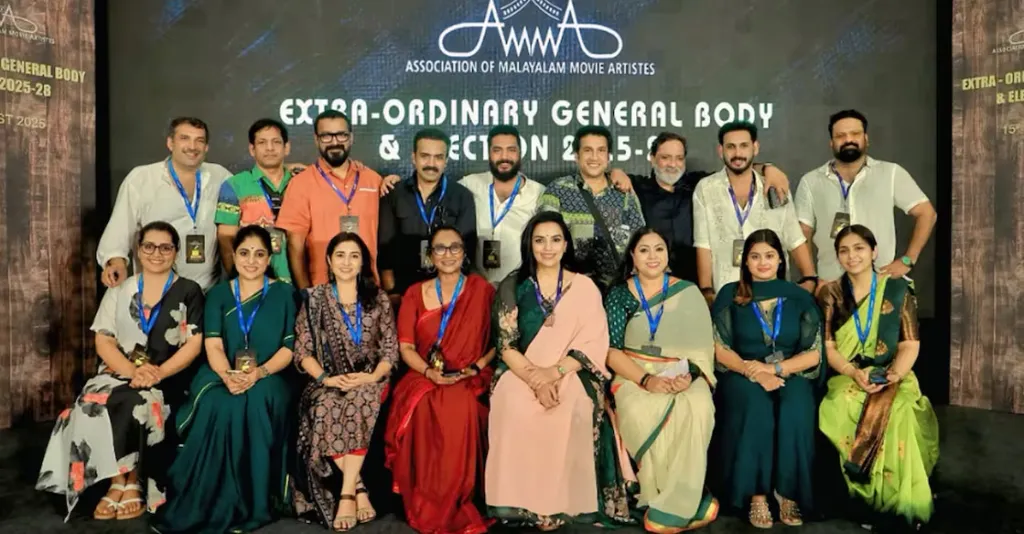 എത്രയൊക്കെ പാട്രിയാർക്കിയൽ ഏജൻസിയുടെ ഭാഗമായി നിന്ന് പ്രവർത്തിച്ചാലും അടിസ്ഥാനപരമായി അവരൊക്കെ സ്ത്രീകളായത് കൊണ്ട് എന്തെങ്കിലും നിലയ്ക്കുള്ള മാറ്റം സാധ്യമാവണമെങ്കിൽ അത് അവരിലൂടെ മാത്രമേ സംഭവിക്കുകയുള്ളൂ എന്നാണ് ഞാൻ വിചാരിക്കുന്നത്. 