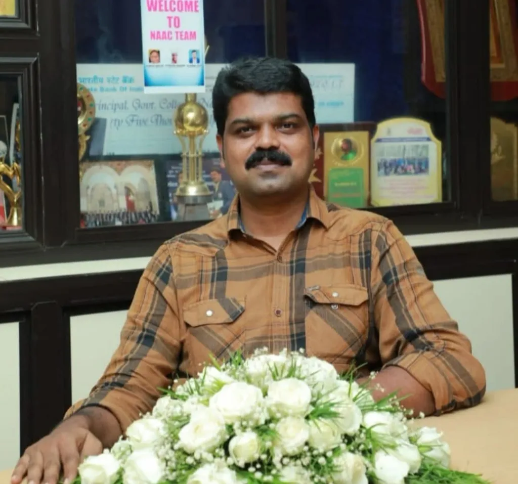 സംസ്ഥാന എൻഎസ്എസ് ഓഫീസർ എന്ന അധികാര പദവിയെ ഇതുപോലെ ജനകീയമാക്കിയ ഒരാൾ വേറെ ഉണ്ടാവില്ല 