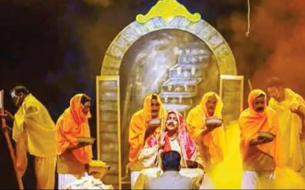 എം.ടി.യുടെ ‘ഗോപുരനടയിൽ’ നാടകത്തിലെ ഒരു രംഗം