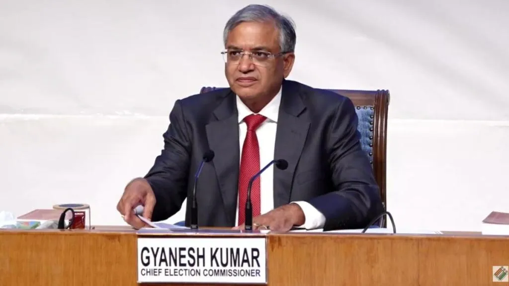 ബീഹാറിലെ സമഗ്രവോട്ടർ പട്ടിക പരിഷ്കരണത്തിൽ ചില രാഷ്ട്രീയപാർട്ടികൾക്ക് മാത്രമാണ് പരാതിയുള്ളത്. ഈ പ്രക്രിയ തുടങ്ങി ദിവസങ്ങളായിട്ടും ജനങ്ങളുടെ ഭാഗത്ത് നിന്ന് ഒരു പരാതി പോലും ഉണ്ടായിട്ടില്ലെന്നുമാണ് ഗ്യാനേഷ് കുമാറിൻെറ വാദം. 