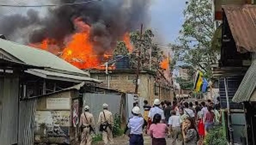 പതിറ്റാണ്ടുകളായി ഇവിടെ ജീവിക്കുന്ന ന്യൂനപക്ഷമായ മുസ്‍ലിംകൾ തെരുവിലും തീവണ്ടിയിലും കലാശാലകളിലും കൊല്ലപ്പെടുമ്പോൾ അവർക്ക് പരിരക്ഷണം നൽകേണ്ട സർക്കാർ, കോടതികൾ, സർക്കാർ ഏജൻസികൾ എവിടെയാണ്? മണിപ്പൂരിൽ രണ്ടുവർഷങ്ങളായുള്ള കലാപങ്ങൾക്കും മരണങ്ങൾക്കും ആരാണ് ഉത്തരവാദി?