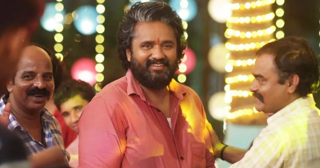 രസകരമായി സിനിമയെ കൊണ്ടുപോവാനും മടുപ്പിക്കാതെ പ്രേക്ഷകരെ ഇരുത്തുവാനും അഭിനേതാക്കൾക്ക് സാധിക്കുന്നുണ്ട്. 