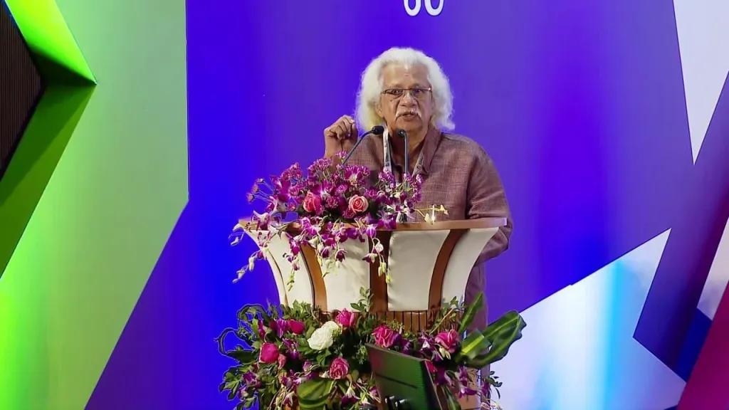 സിനിമ എന്താണെന്ന് അടൂരിനെ ആരും പഠിപ്പിക്കേണ്ടതില്ല, പക്ഷെ സിനിമ മാറി എന്ന് അദ്ദേഹം മനസ്സിലാക്കണം, ലോകവും.