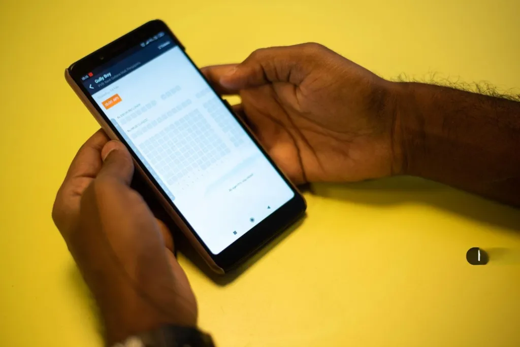 ഒരു സിനിമ കാണണമെങ്കിൽ മൊബൈൽ എടുത്ത് രണ്ട് ക്ലിക്ക് ചെയ്താൽ എവിടെയെങ്കിലും ടിക്കറ്റ് ലഭിക്കുമെന്നുറപ്പ്. 