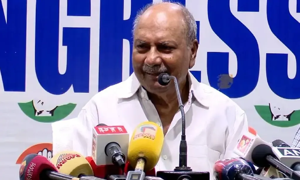 പൊലീസ് അതിക്രമങ്ങളെക്കുറിച്ച് നിയമസഭയിൽ പ്രതിപക്ഷം കൊണ്ടുവന്ന സബ്മിഷനുള്ള ചർച്ചക്കിടെ, മുഖ്യമന്ത്രി പിണറായി വിജയൻ അടക്കമുള്ളവർ നടത്തിയ പരാമർശങ്ങളാണ് ആന്റണിയുടെ ദുഃഖപ്രകടനത്തിന് ഹേതു.