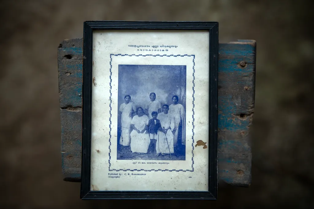 ടി.കെ. മാധവനും കുടുംബവും. മാധവന്റെ അടുത്ത സുഹൃത്തായിരുന്ന സി.കെ. രാമഭദ്രനാണ് ഈ ഫോട്ടോ എടുത്തത്.