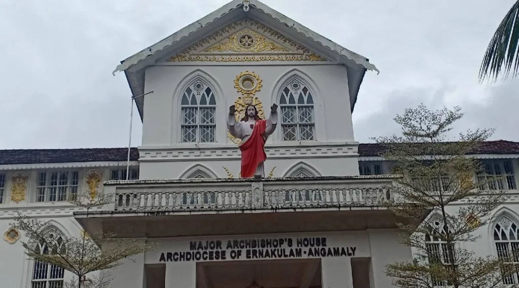 എന്നാണോ ജനാഭിമുഖ കുർബാന ഒരു അരാധനാ അവകാശമായി (ലിറ്റർജിക്കൽ വേരിയൻ്റ് ആയി) എറണാകുളം- അങ്കമാലി അതിരൂപതയിൽ പ്രഖ്യാപിക്കപ്പെടുന്നത്, അന്ന് എൻ്റെ രാജി പിൻവലിച്ചുകൊണ്ടുള്ള അഭ്യർത്ഥന ഞാൻ തിരികെ നല്കും. 