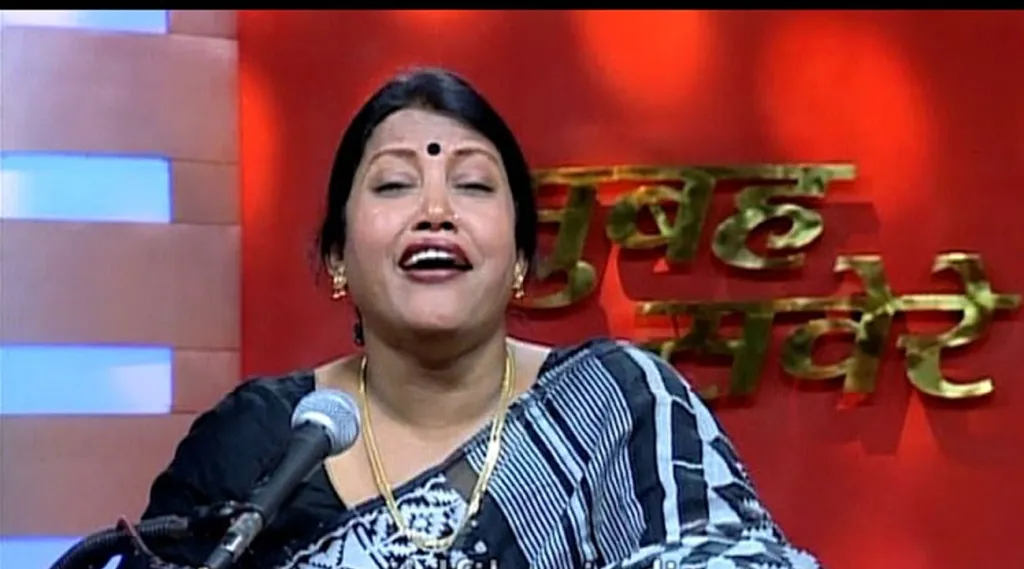 ബാല്യത്തിലേ ഹാർമോണിയം വായിച്ചുപഠിച്ച ഫരീദ, ഉസ്താദ് ഇബ്രാഹിംഖാൻ, ഉസ്താദ് രബീന്ദ്രനാഥ് റേ എന്നിവരിൽ നിന്നാണ് ശാസ്ത്രീയ സംഗീതത്തിന്റെ ബാലപാഠങ്ങൾ അഭ്യസിച്ചത്.